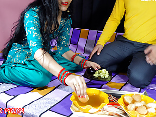 Abimin Karısı Onu Becermem İçin Beni Elleriyle Besliyor