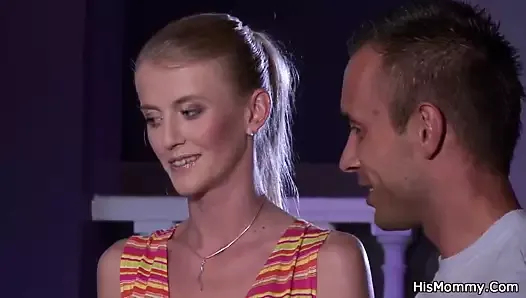 tüylü amcık olgun ve genç lezbiyen