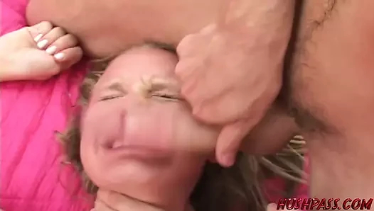 İlk Kez Tatlı Leah Wilde için Hafif Bir Şey Değil