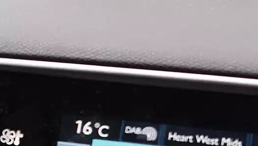 koca karısını aldatırken yakaladı ve mcdonald's'ta üvey attı