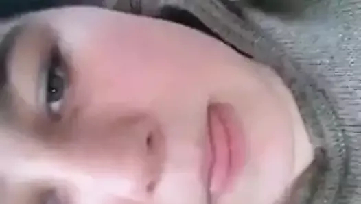 ezgi ve aleyna kamerada şov yapıyor 