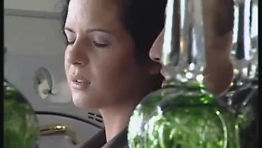 arkadaşının tatminsiz karısı arkadaşı tarafından sikildi