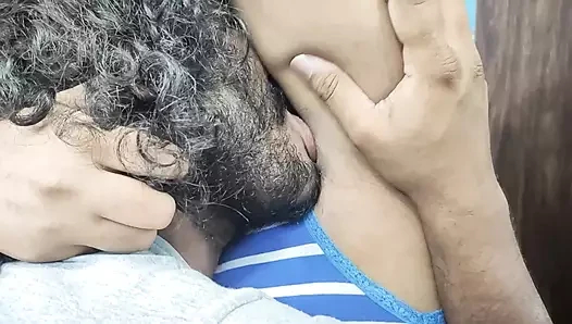 Shimmy ve tracks removal ve ateşli öpücük ile göğüsler press ve göğüsler sakso öpücük ile ateşli sikme içinde amcık