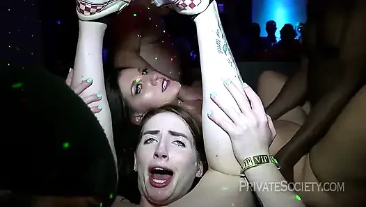 Dans pistinde seks Partisi